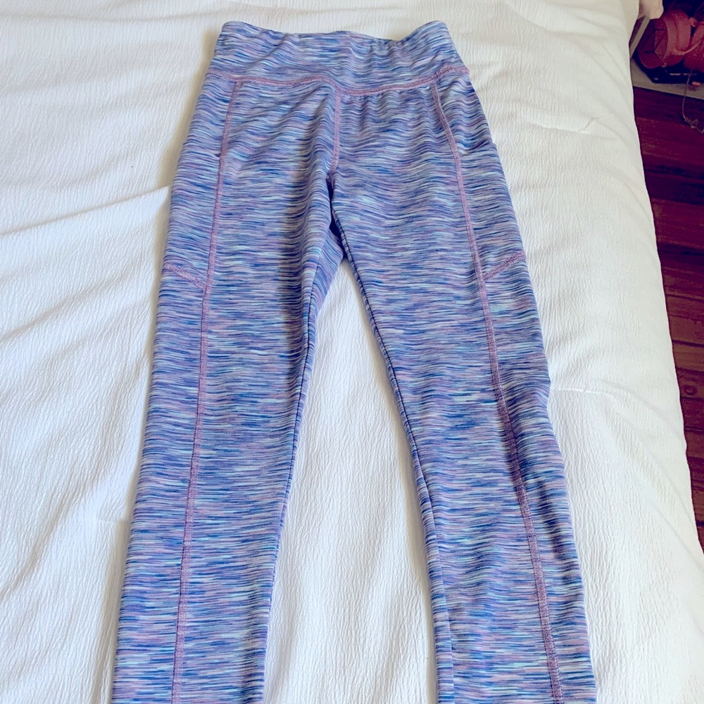 Girls athletic quick dry leggings with side pockets size 8/10